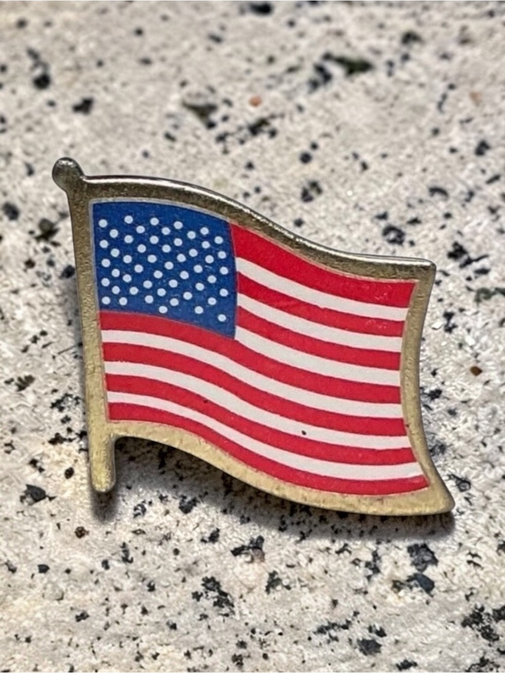 American Flag Lapel Pin Brooch Collectable